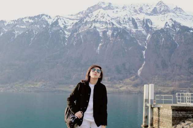 Ingat Dera Jebolan Indonesian Idol? Dulu Tomboy & Dituding Lesbian, Kini Disebut Makin Ganteng, Cek 8 Potretnya