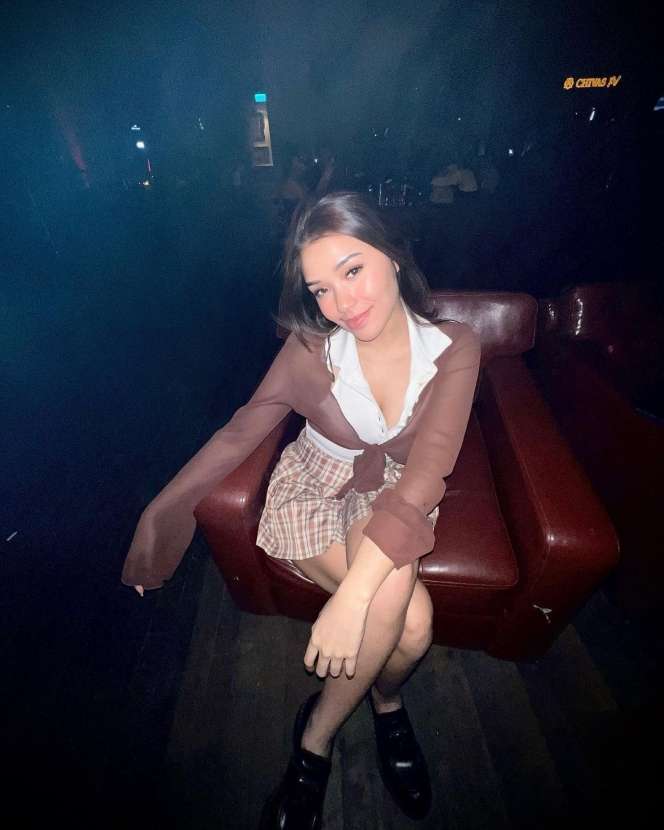 Potret Selebgram Lula Lahfah Pamer Body Goalsnya, Lekuk Tubuh Mirip Gitar Spanyol!