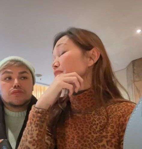 8 Potret Bunda Corla Usai Dimakeover Ivan Gunawan, Penampilannya Berubah Drastis!