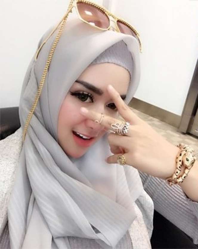 Ingat Tiara Dewi Mantan Istri Lucky Hakim? Dulu Dijuluki Syahrini KW, Kini Nasibnya Bak Bumi & Langit