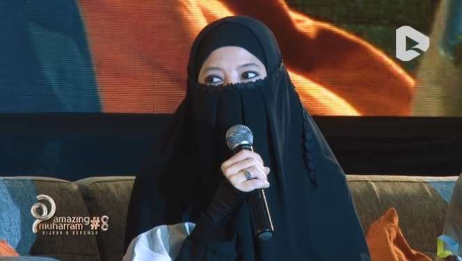 Ingat Artis Peggy Melati? Kini Hidupnya Bak Bumi & Langit, Jadi Ustazah Bercadar, Nama Barunya Jadi Sorotan