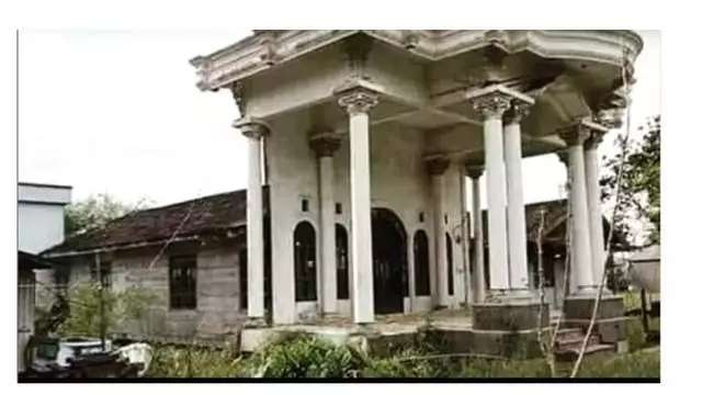 10 Potret Desain Rumah Teraneh yang Dijamin Sulit Kamu Jumpai, Bentuknya Bikin Terheran-Heran!