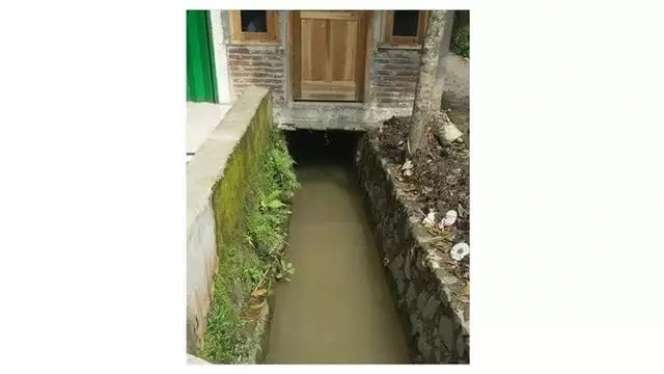 10 Potret Desain Rumah Teraneh yang Dijamin Sulit Kamu Jumpai, Bentuknya Bikin Terheran-Heran!