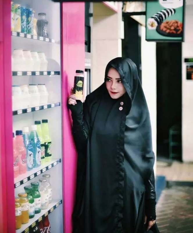 10 Potret Anne Istri Baru Teddy Syach Jika Tanpa Makeup, Kecantikannya Disebut Bak Bidadari!