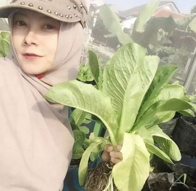 10 Potret Anne Istri Baru Teddy Syach Jika Tanpa Makeup, Kecantikannya Disebut Bak Bidadari!