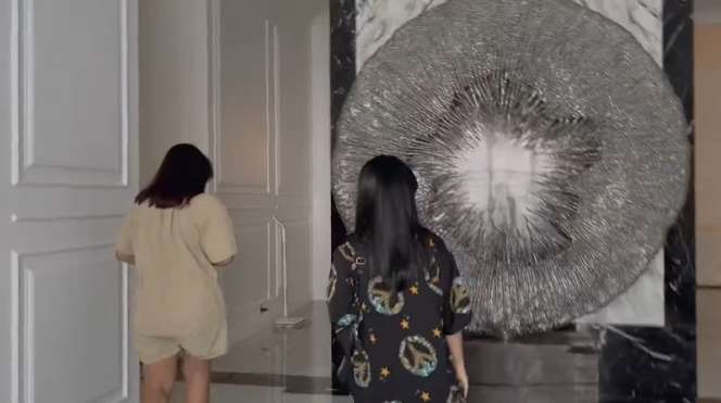 Adu Mewah Rumah Akri VS Eko Patrio, Beda Banget Bak Bumi dan Langit!