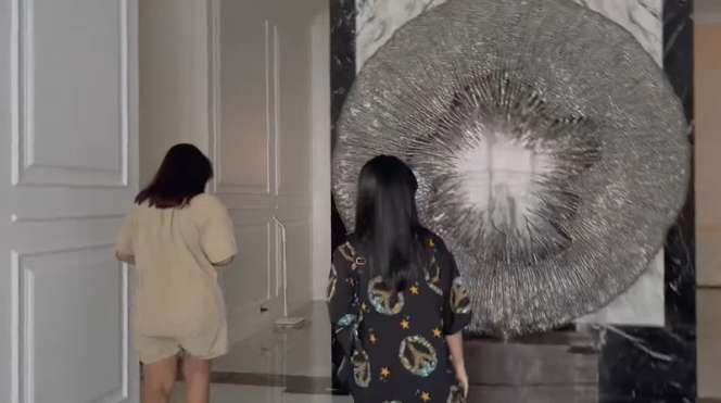 Adu Mewah Rumah Akri VS Eko Patrio, Beda Banget Bak Bumi dan Langit!