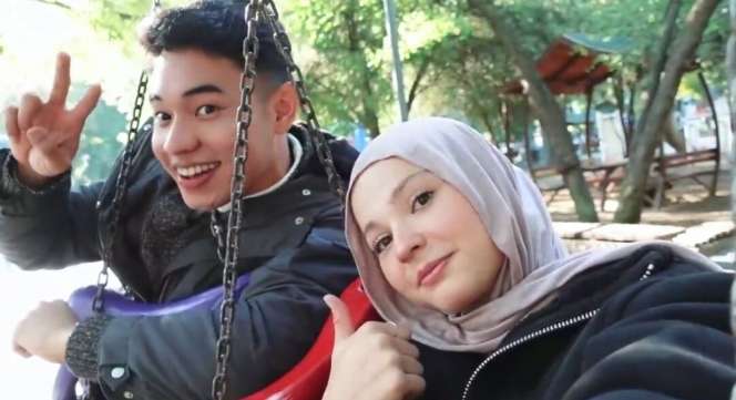Potret Fiki Naki dan Tugba Main di Taman Turki, Netizen Doakan Berjodoh!