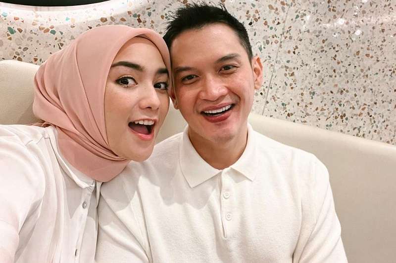 10 Pasangan Artis Diterpa Isu Cerai, Terbaru Syahrini-Reino Barack, Mertua Malu Atas Masa Lalunya?
