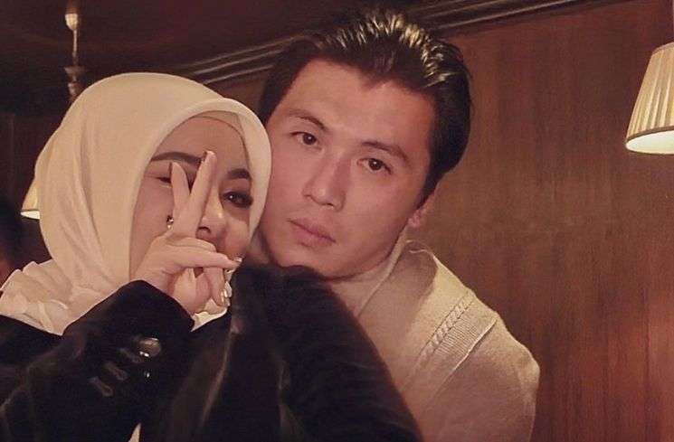 Dikabarkan Sudah Proses Cerai, Potret Mesra Syahrini dan Reino Barack Disebut Hasil Editan!