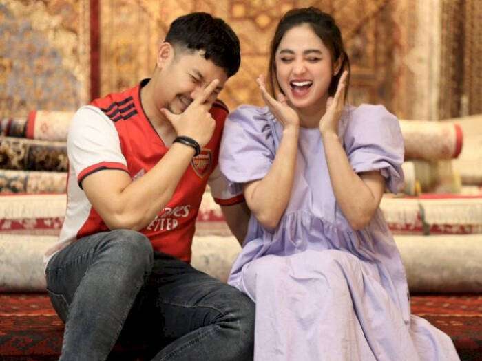 10 Artis `Musuhan` dengan Mantan Suami Usai Cerai, Terakhir Gegara Nikahi Rekan Duetnya Sendiri!