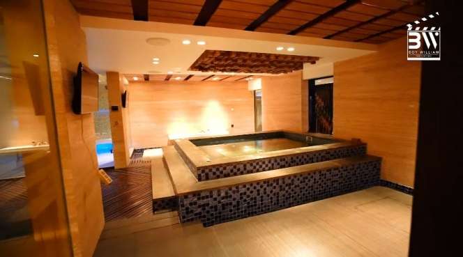 Potret Rumah Mewah Manoj Punjabi `Raja Film Indonesia`, Bak Istana Megah Berkonsep Modern!