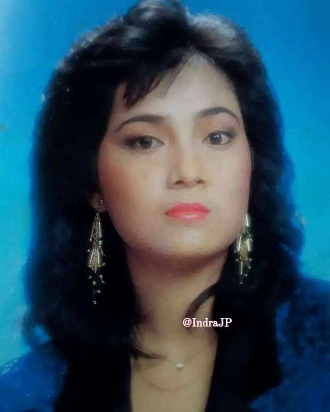 Ingat Bintang Iklan Automotif Era 90-an Ini? Ternyata Ibu Artis Terkenal & Kaya Raya, Siapa Dia? Cek 8 Potretnya 