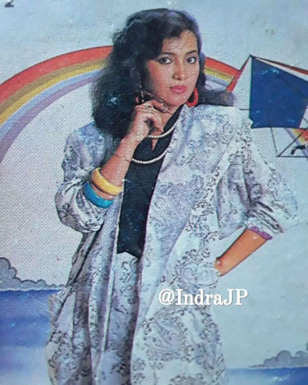 Ingat Bintang Iklan Automotif Era 90-an Ini? Ternyata Ibu Artis Terkenal & Kaya Raya, Siapa Dia? Cek 8 Potretnya 