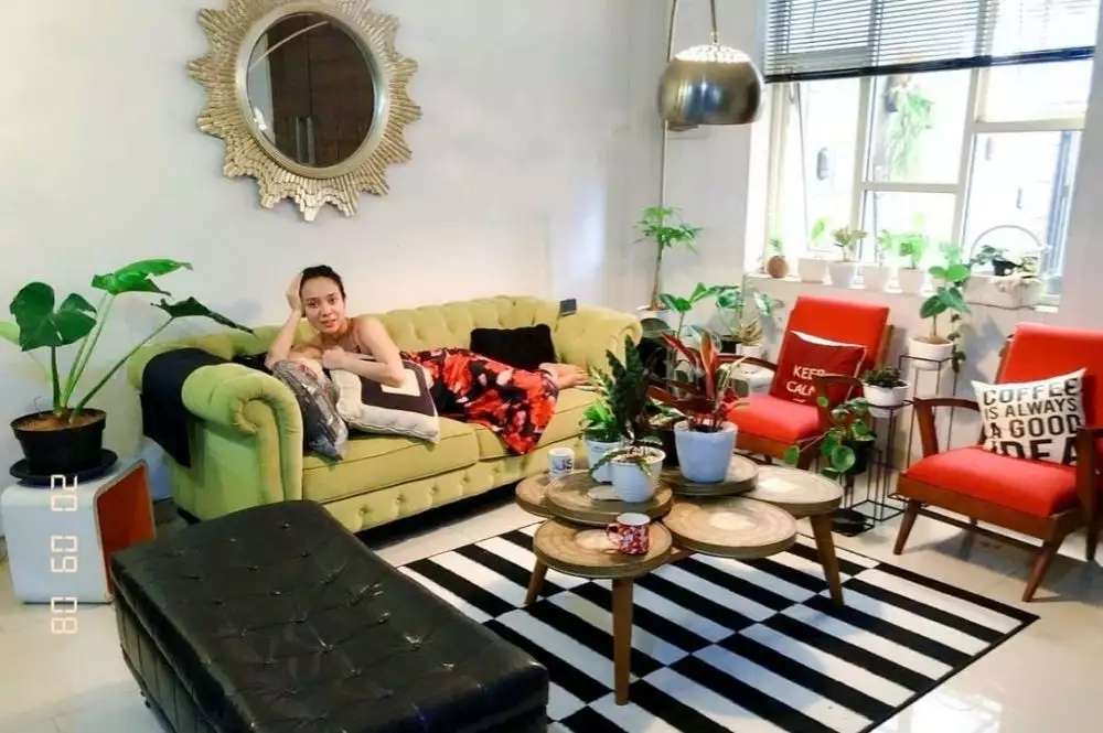 10 Potret Rumah Gitaris Indonesia, Mitha The Virgin Masih Sederhana, Tembok Batu Bata!