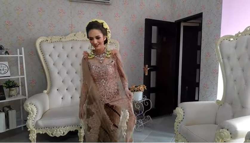 Potret Ceu Nana Bule Cantik Asal Serbia Jadi Model Pengantin Sunda, Hasilnya Bikin Pangling!