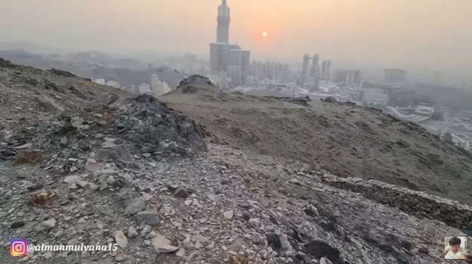 Potret Kuburan TKI yang Kabur dari Majikannya di Mekkah, Hanya Ditimbun Pakai Batu, Bikin Merinding!