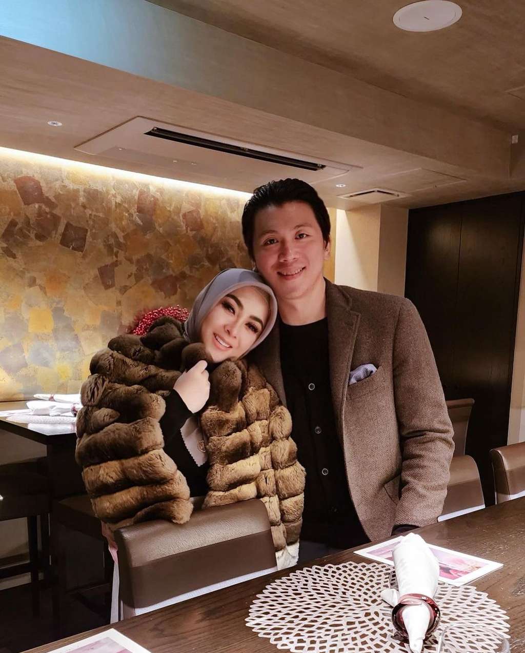 10 Sumber Kekayaan Syahrini VS Reino Barack yang Diisukan Cerai, Siapa Lebih Konglomerat?