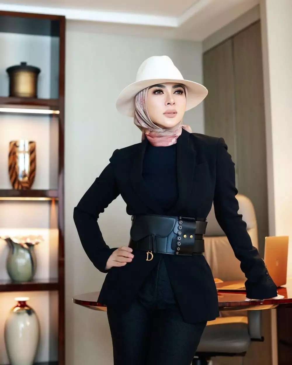 10 Sumber Kekayaan Syahrini VS Reino Barack yang Diisukan Cerai, Siapa Lebih Konglomerat?
