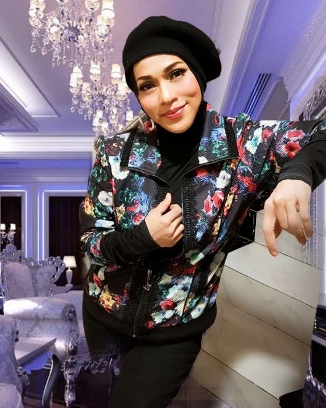 Masih Ingat Imaniar Legenda R&B Indonesia? Penampilan Terbarunya Bikin Pangling!