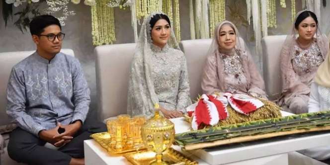 Erina Gudono Tampil Flawless di Pengajian Jelang Pernikahan