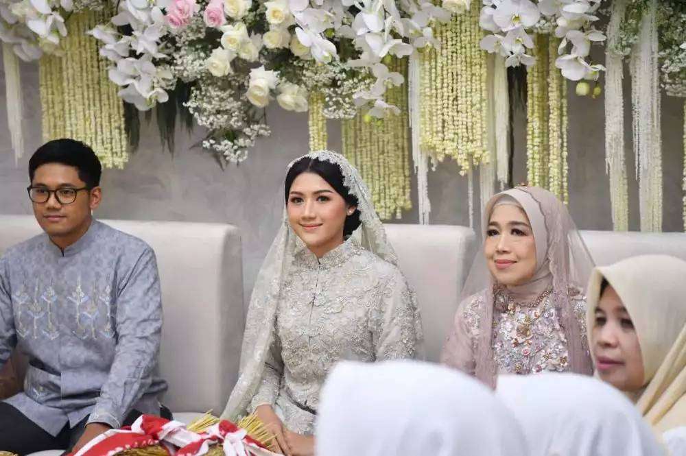 Erina Gudono Tampil Flawless di Pengajian Jelang Pernikahan