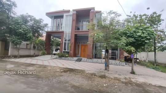9 Potret Rumah Mewah Para TKI Korea di Desa Terpencil Lereng Gunung Ponorogo, Bak Istana Berjejeran!
