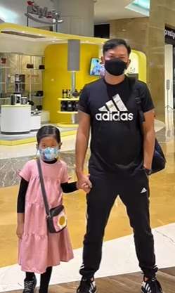 Potret Kedekatan Hedi Yunus dan Anak ART, Disayang bak Buah Hati Sendiri