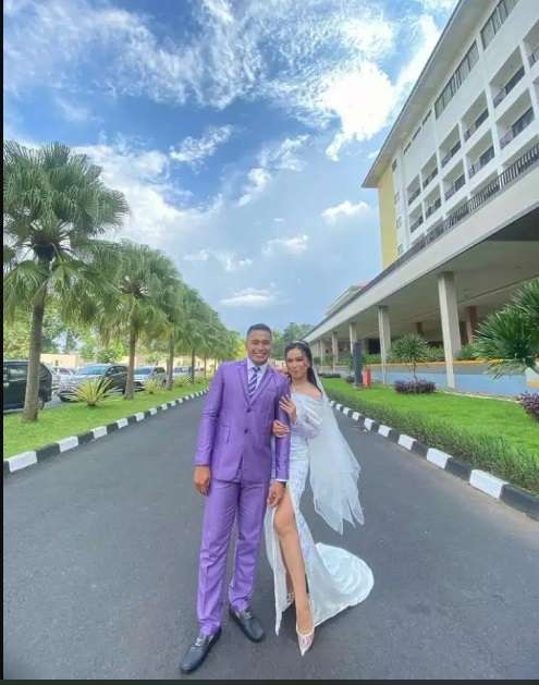 Potret Pernikahan Aprilio Manganang dan Claudya, Romantis dan Penuh Haru!
