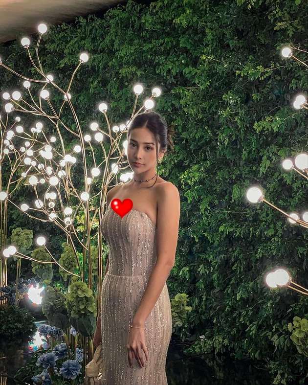 10 Potret Anya Geraldine di Pernikahan Chelsea Islan Tuai Cibiran, Disebut Salah Kostum!