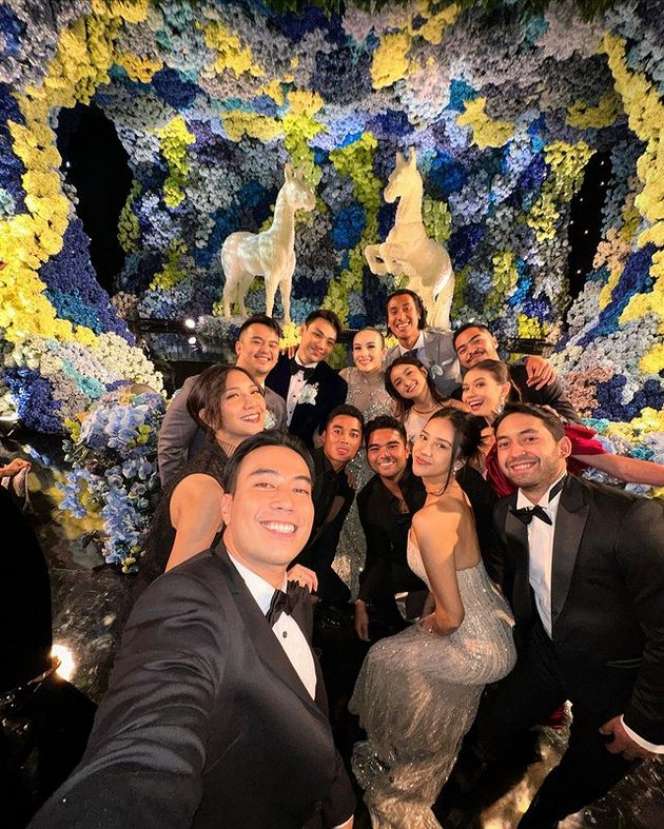 10 Potret Anya Geraldine di Pernikahan Chelsea Islan Tuai Cibiran, Disebut Salah Kostum!