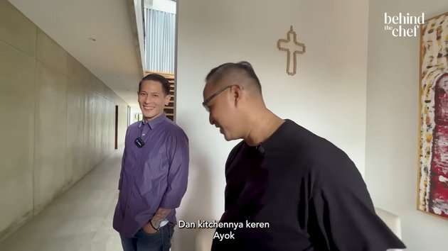 10 Potret Rumah Chef Juna yang Jarang Tersorot, Banyak Arca, Dapurnya Super Duper Mewah!