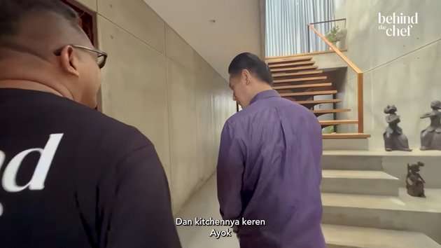 10 Potret Rumah Chef Juna yang Jarang Tersorot, Banyak Arca, Dapurnya Super Duper Mewah!