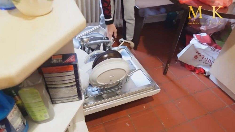 10 Potret Rumah Sederhana Bunda Corla di Jerman, Ada Jendela Viral di Kamar Tidurnya!