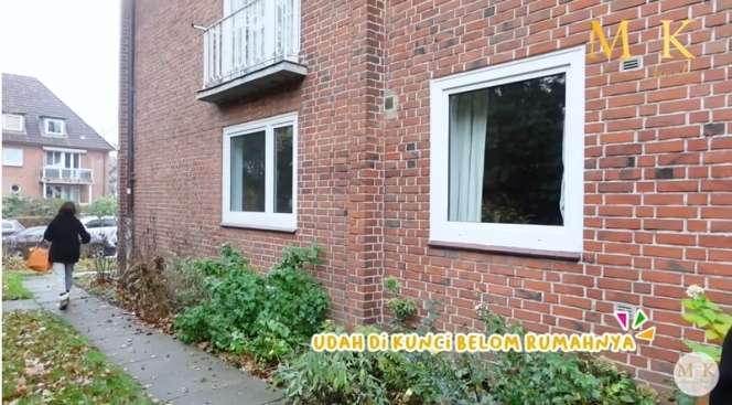 10 Potret Rumah Sederhana Bunda Corla di Jerman, Ada Jendela Viral di Kamar Tidurnya!