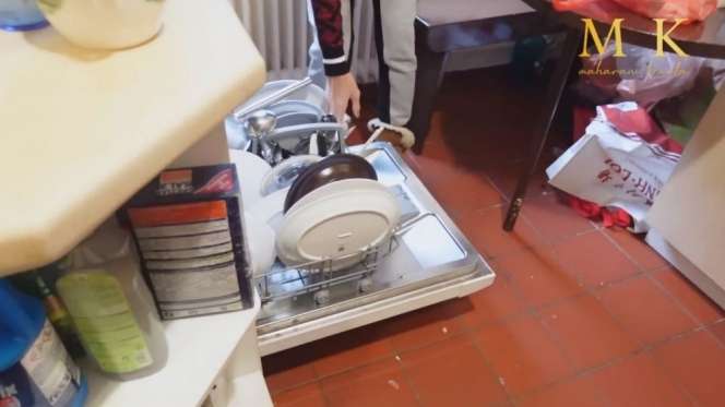 10 Potret Rumah Sederhana Bunda Corla di Jerman, Ada Jendela Viral di Kamar Tidurnya!