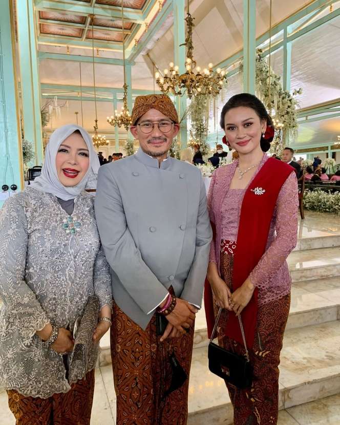 Potret Para Menteri Berbalut Pakaian Adat Solo di Nikahan Kaesang