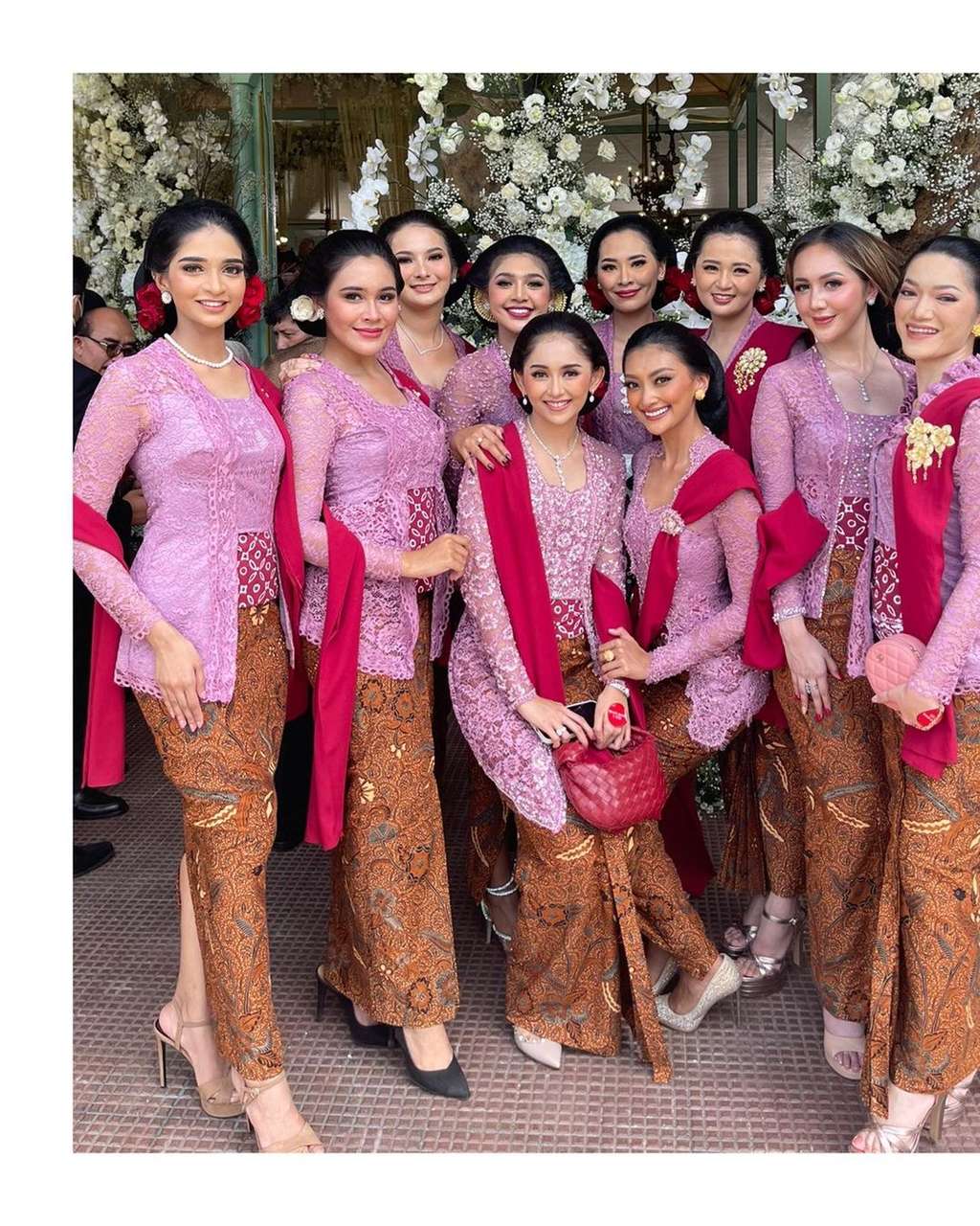 Potret Dini Nurfitri Menantu Eks Panglima TNI jadi Bridesmaid Kaesang-Erina