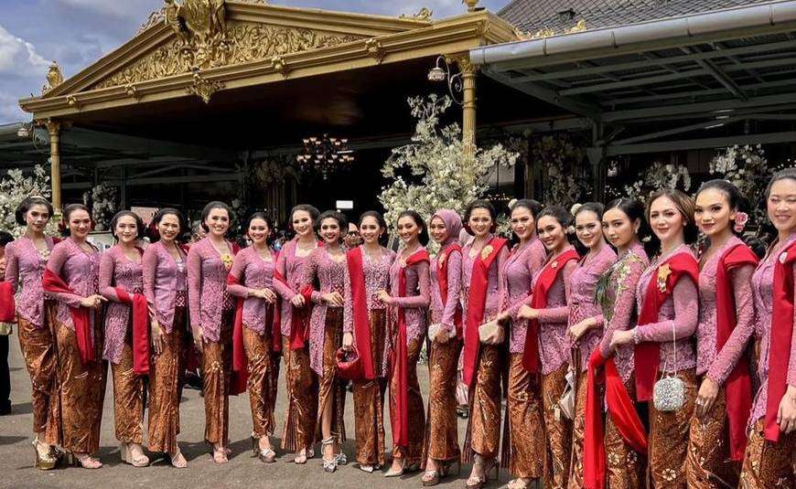 Potret Dini Nurfitri Menantu Eks Panglima TNI jadi Bridesmaid Kaesang-Erina
