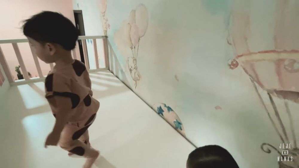 10 Potret Kamar Anak Kembar Syahnaz Sadiqah & Jeje, Bak Istana Boneka, Keren Banget!