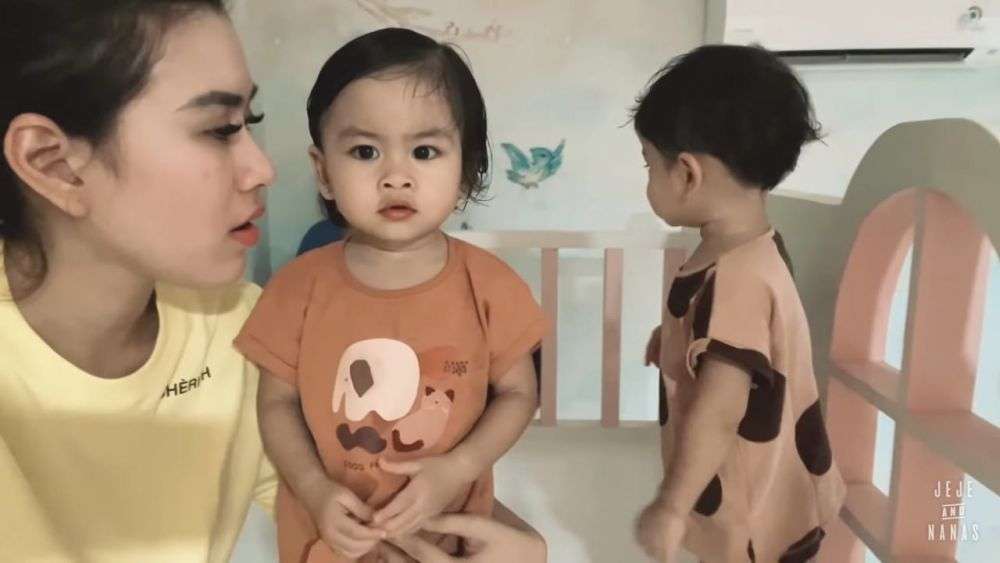 10 Potret Kamar Anak Kembar Syahnaz Sadiqah & Jeje, Bak Istana Boneka, Keren Banget!