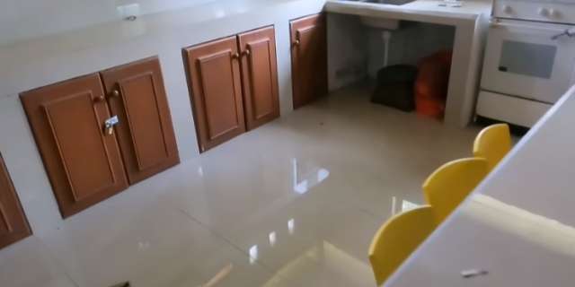 10 Potret Rumah Panggung `Anti Sombong`, Luar Berdinding Kayu & Atap Daun Kering, Dalamnya Bikin Takjub!