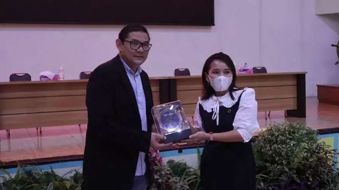 Pria Tampan di Foto Jadul ini Ternyata Aktor Senior Terkenal, Dulu Langganan Antagonis Kini Jadi CEO Tajir, Lihat Potretnya