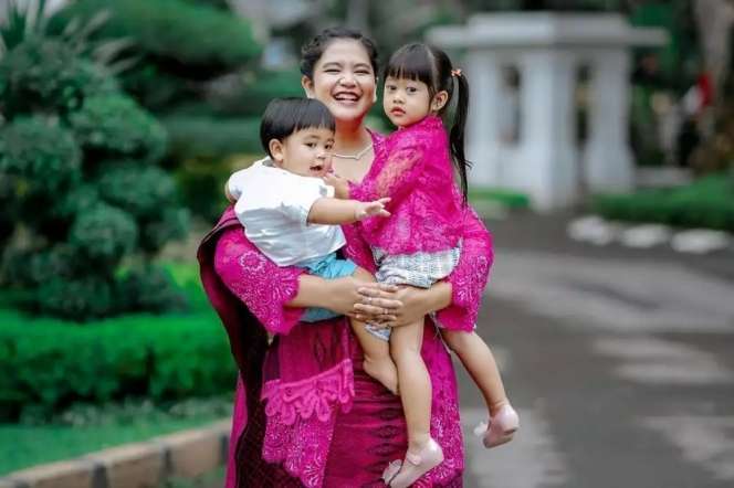 10 Potret Kocak Nahyan Anak Kahiyang-Bobby yang Lawak Sejak Dini, Singletan di Pernikahan Kaesang