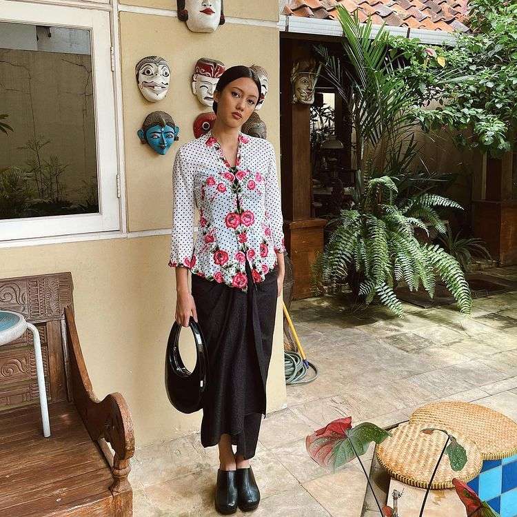 10 Pesona Anak Tiri Artis Indonesia, Putri Sambung Ahmad Dhani Sudah Dewasa, Cantik Banget!