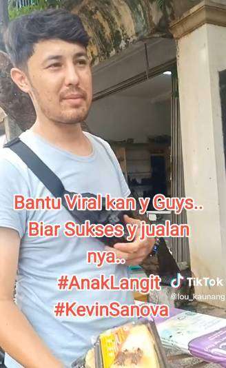 Viral Kevin Sanova Pemain Sinetron Anak Langit kini Berjualan Roti, Lihat 6 Potretnya!