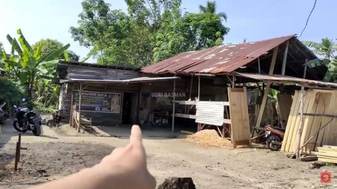 Potret Rumah Sridevi Juara D`Academy 5 di Kampung Halaman, Hanya Berdinding Kayu, Jauh Dari Kesan Mewah!
