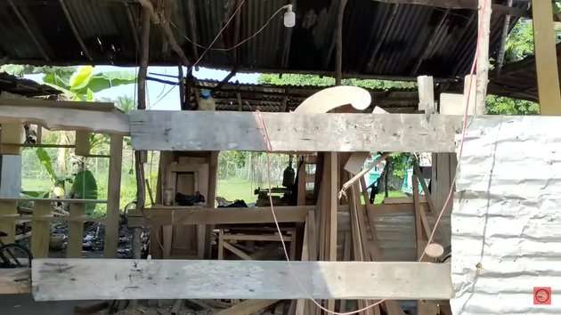 Potret Rumah Sridevi Juara D`Academy 5 di Kampung Halaman, Hanya Berdinding Kayu, Jauh Dari Kesan Mewah!