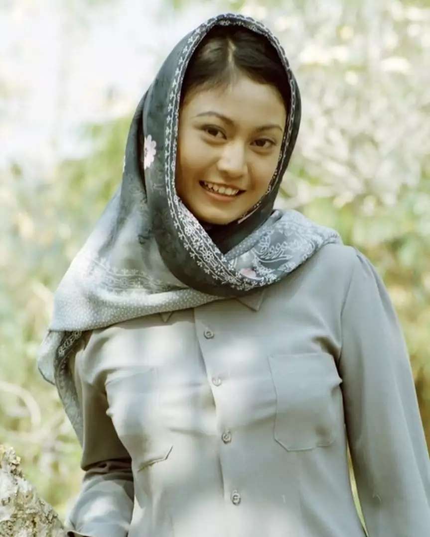 10 Transformasi Ayu Anjani, Ratu Drama Kolosal Tercantik, Masa Mudanya Primadona Abis!