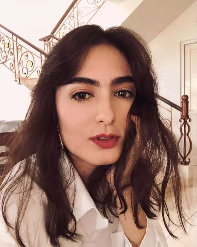 Ingat Marissa Christina, Bintang Film 'Hot' Tercantik di Masanya? Hilang dari Layar Kaca, Lihat 8 Potretnya Makin Tua Mirip Barbie